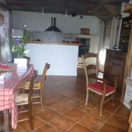 House La Maison De Marie Vigne * Memerlin